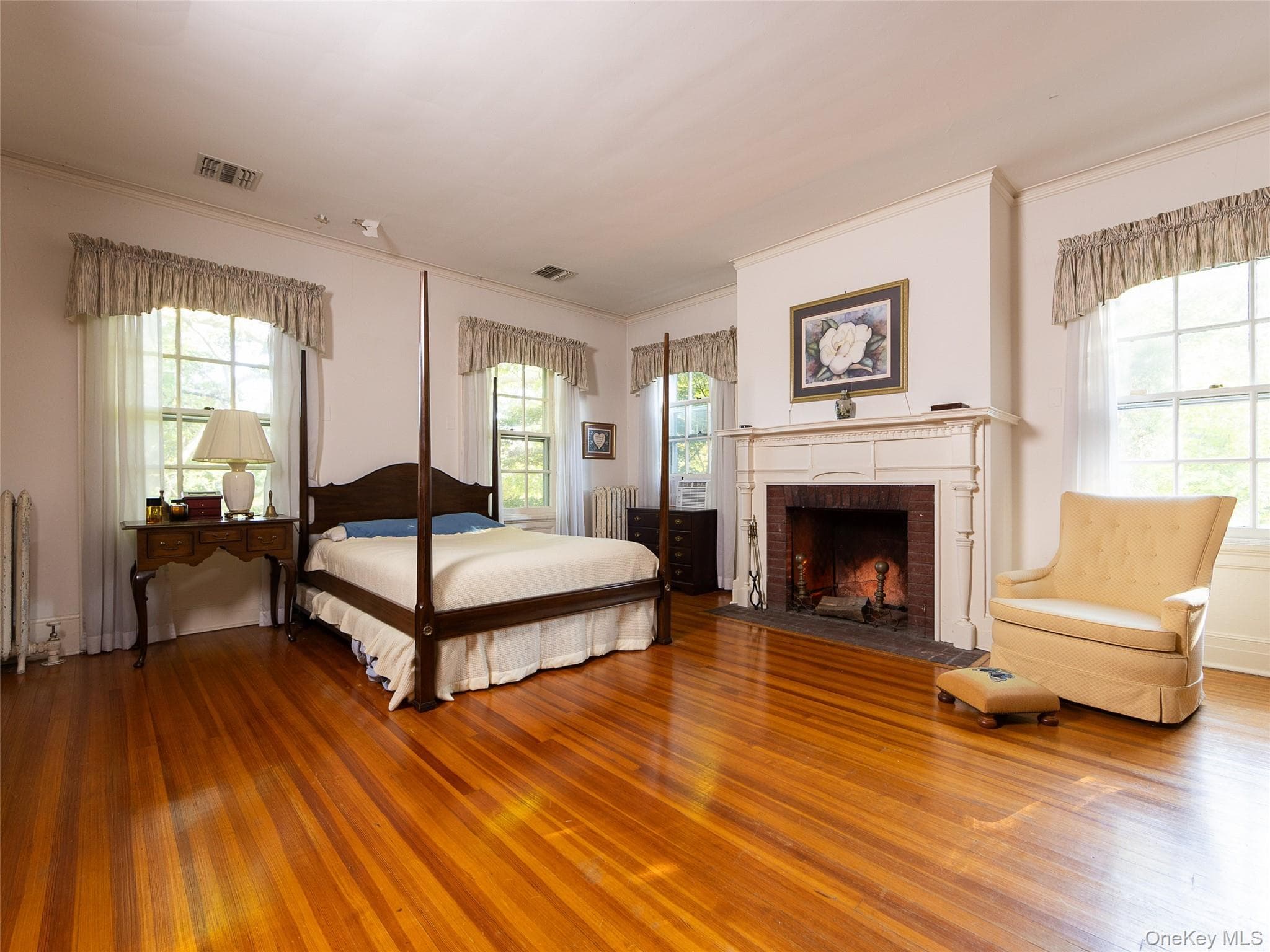 63 Colonial Avenue thumbnail 16