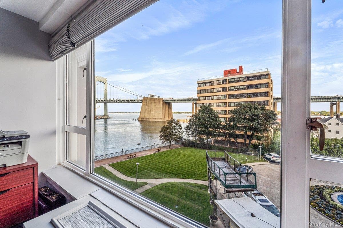 166-25 Powells Cove Boulevard Unit: 4L thumbnail 21