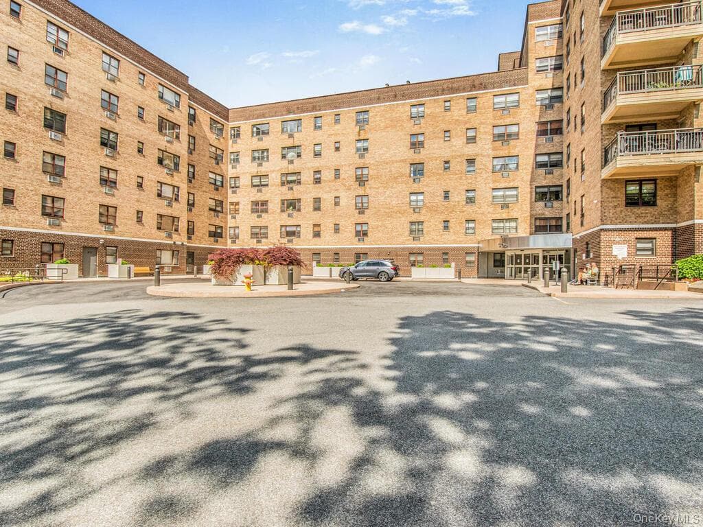 505 Central Avenue Unit: 305, White Plains