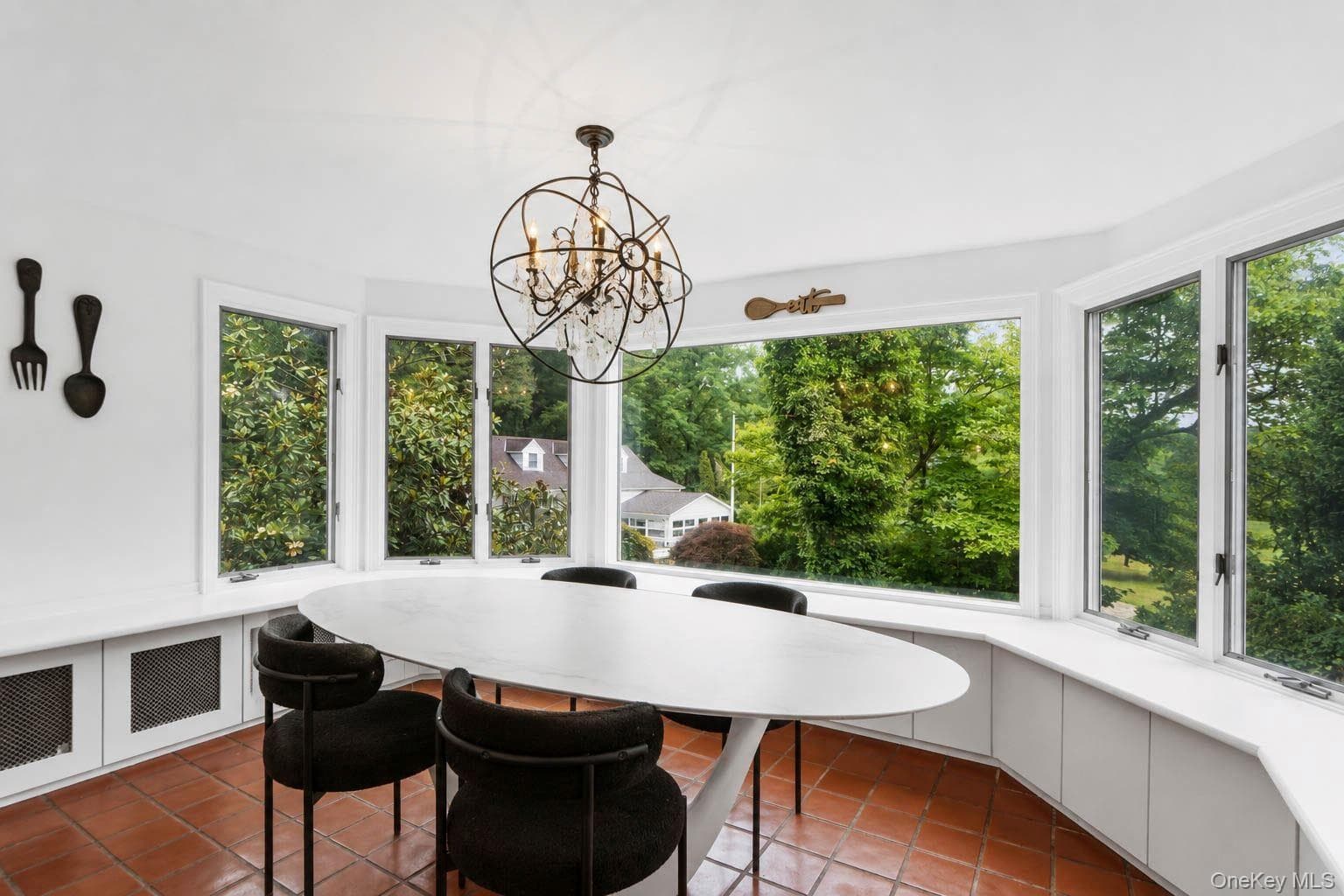 450 Oyster Bay Road thumbnail 10
