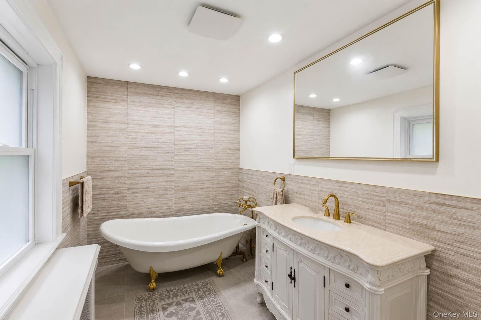 450 Oyster Bay Road thumbnail 16