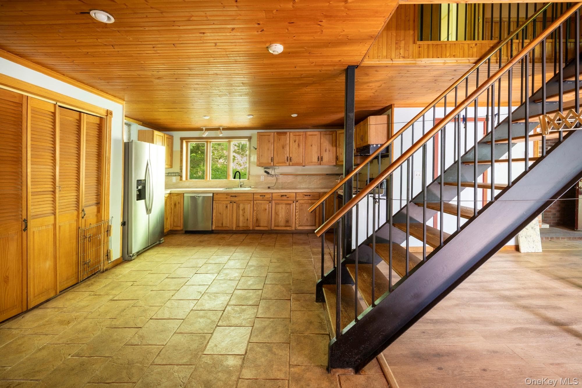 162 Terrace Drive thumbnail 6
