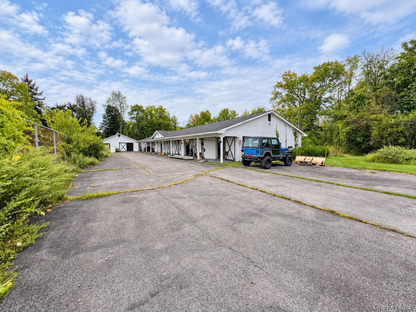 39 Maple Avenue thumbnail 14