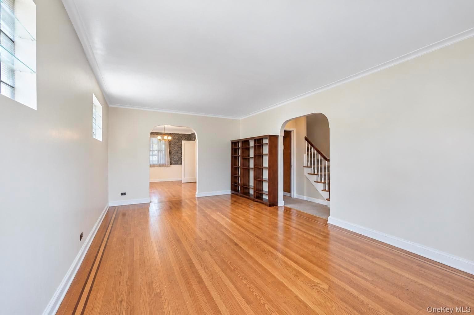 1845 Hering Avenue thumbnail 14