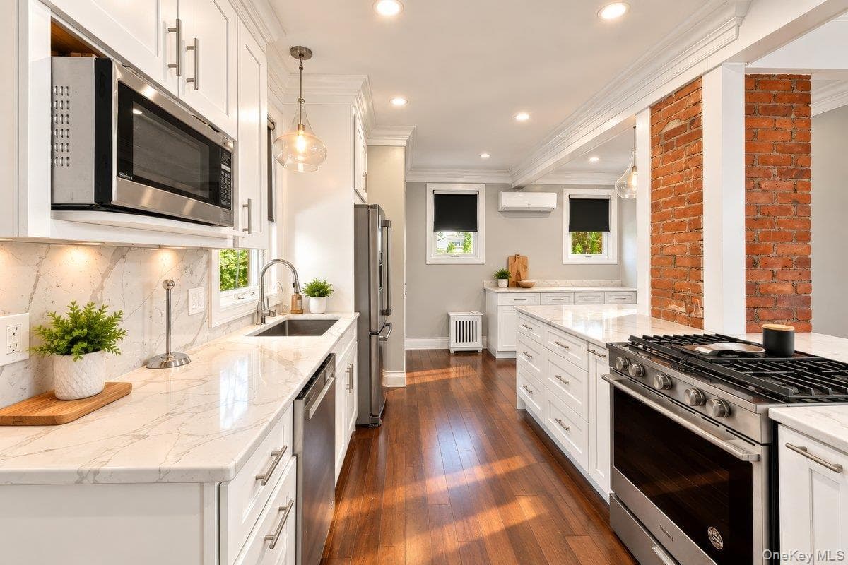 737 Bradley Street thumbnail 13