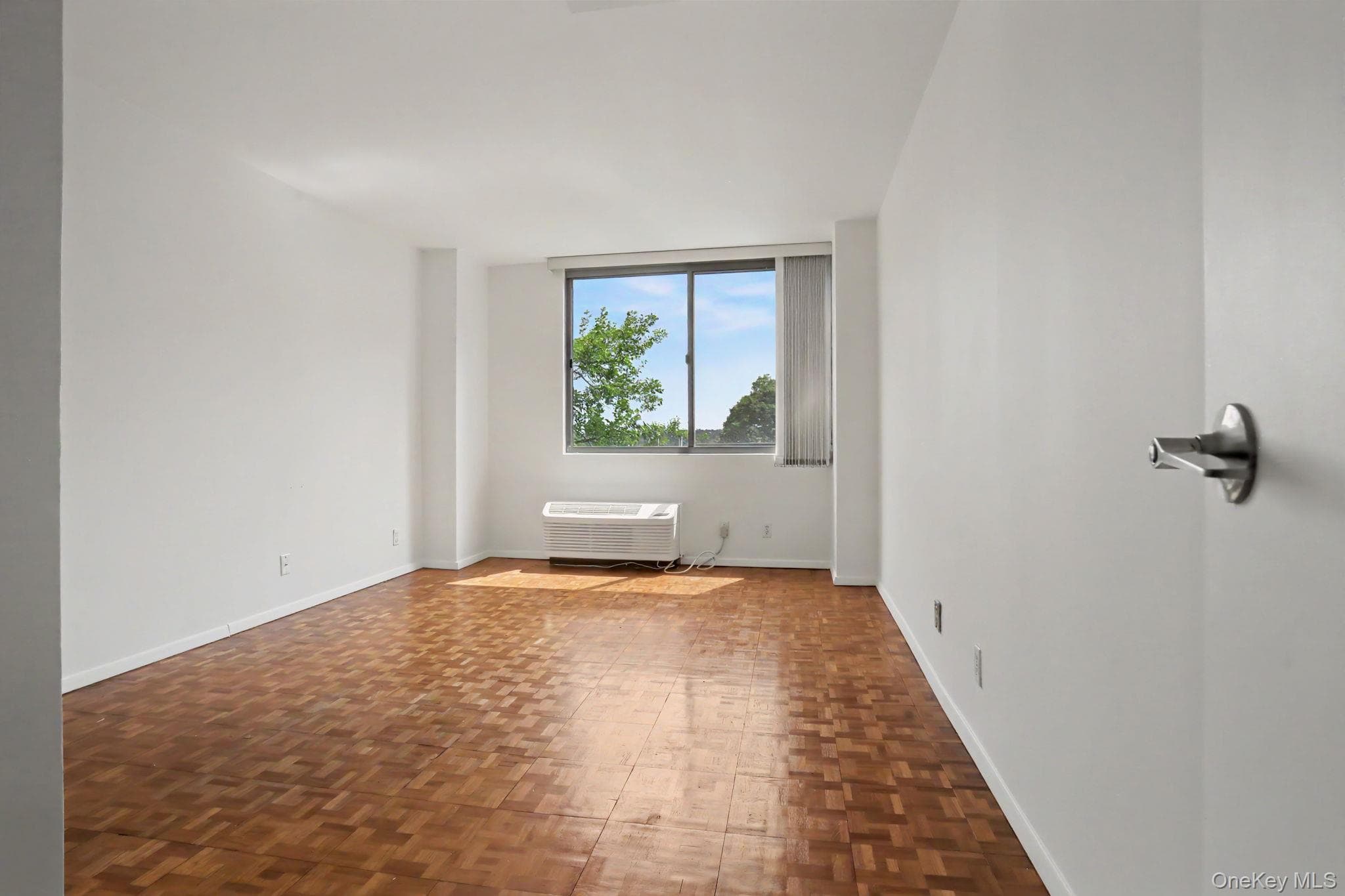 18 Shady Glen Court Unit: 403 thumbnail 19