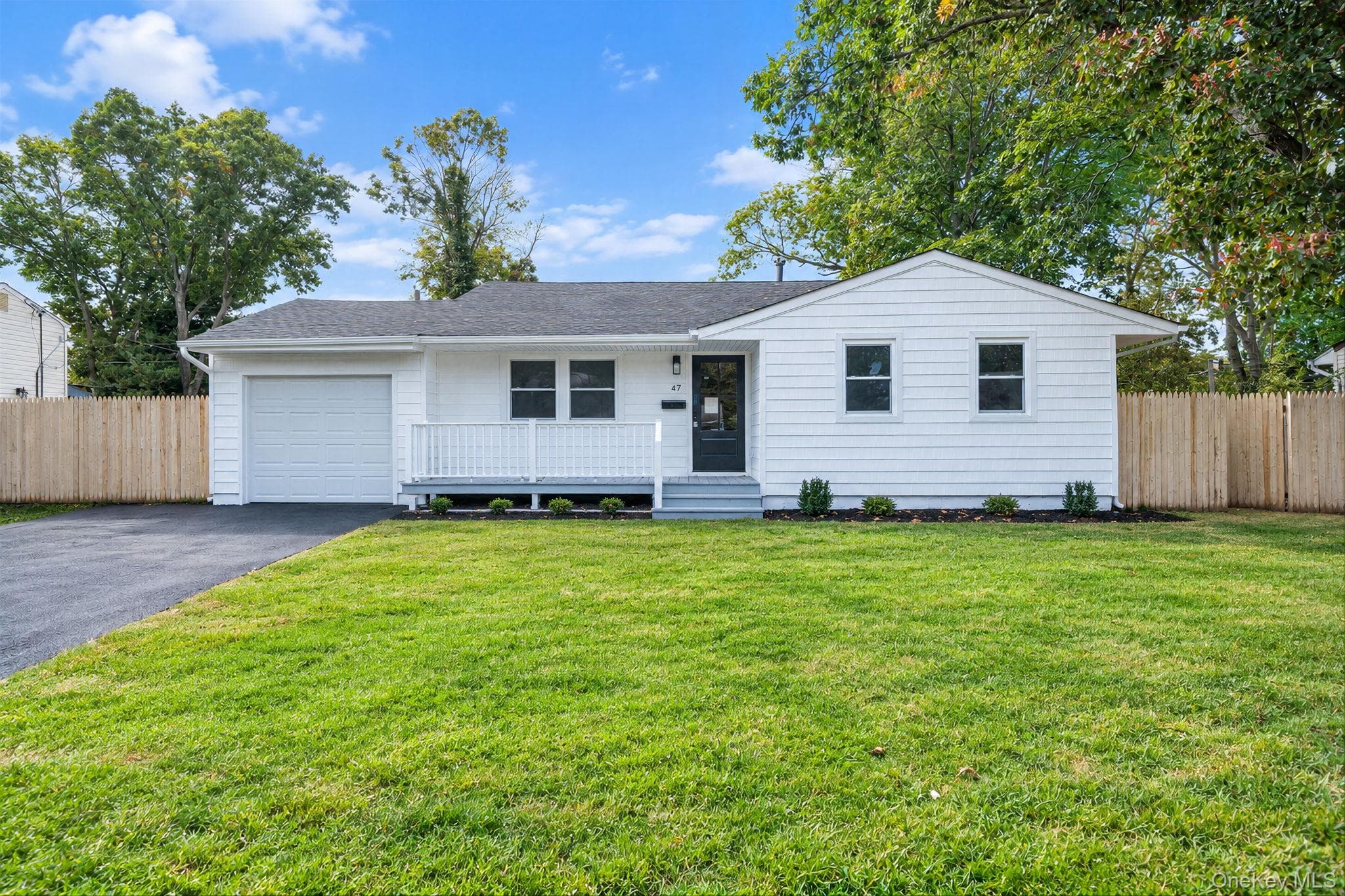 47 Hunter Lane, Centereach