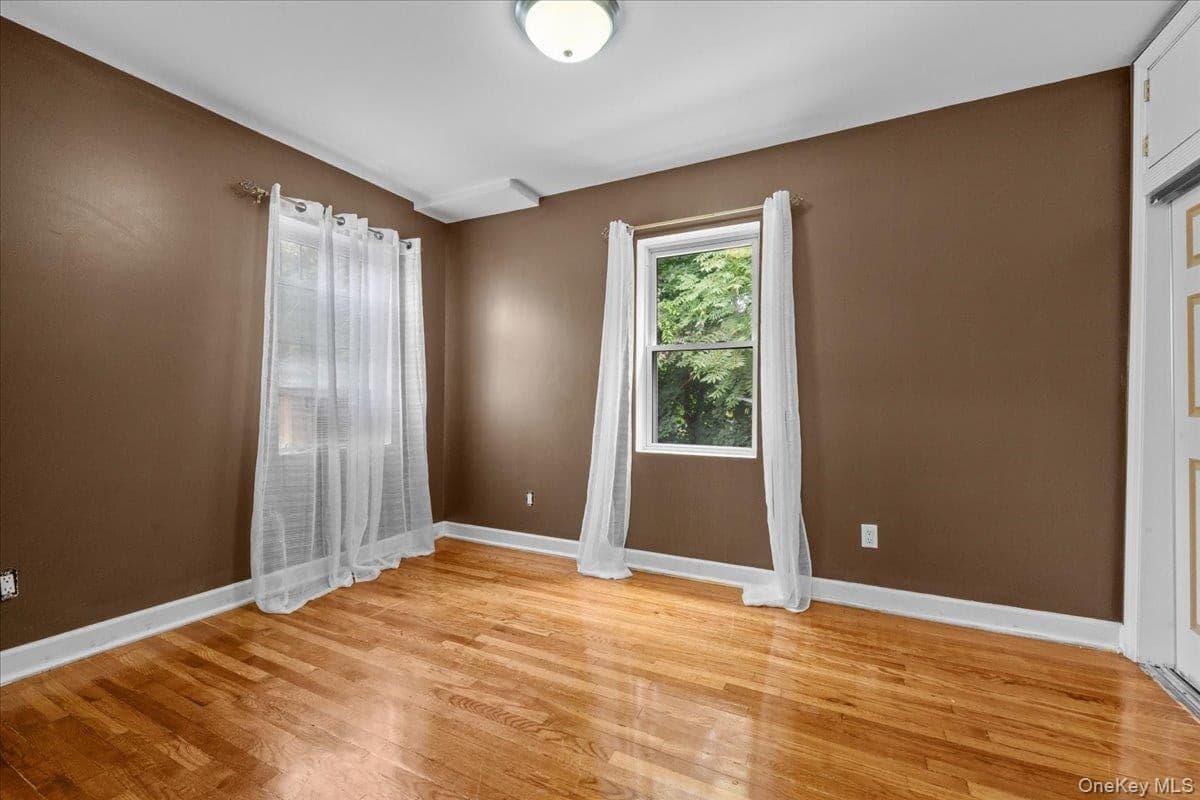 2351 Kingsland Avenue thumbnail 15
