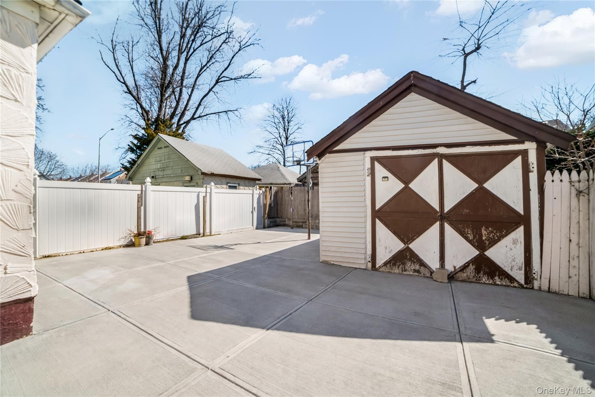8905 Moline Street thumbnail 14