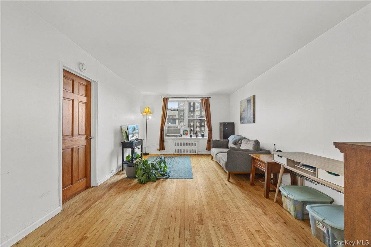 3176 Decatur Avenue Unit: 3A, Bronx