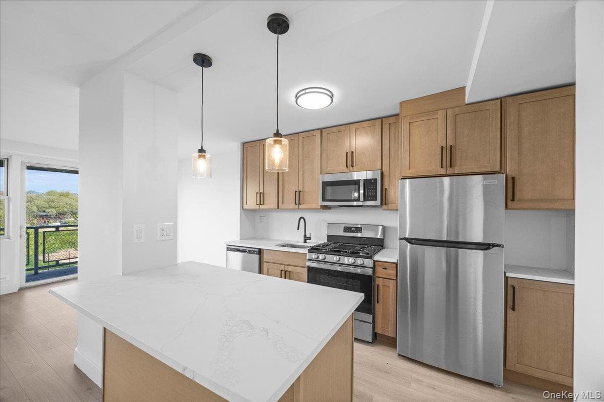 825 Morrison Avenue Unit: 13C thumbnail 9