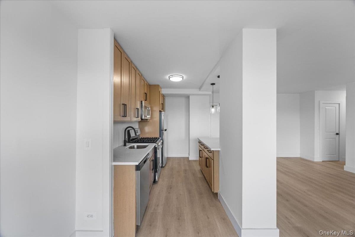 825 Morrison Avenue Unit: 13C thumbnail 11