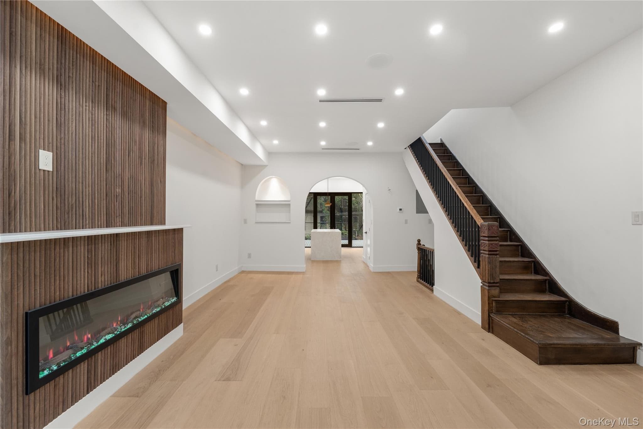 408 Bainbridge Street thumbnail 21