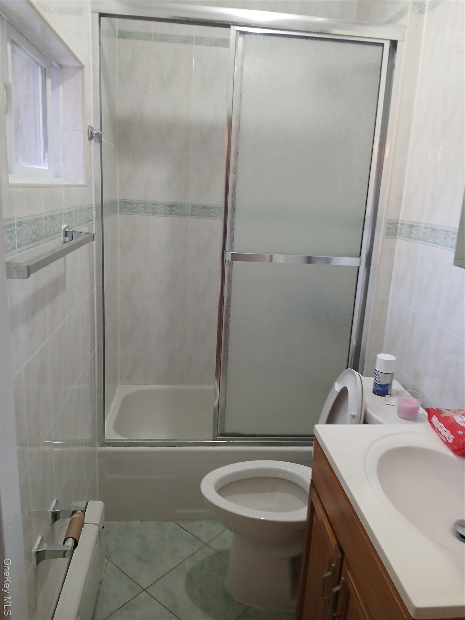 95 13 42 Avenue thumbnail 3