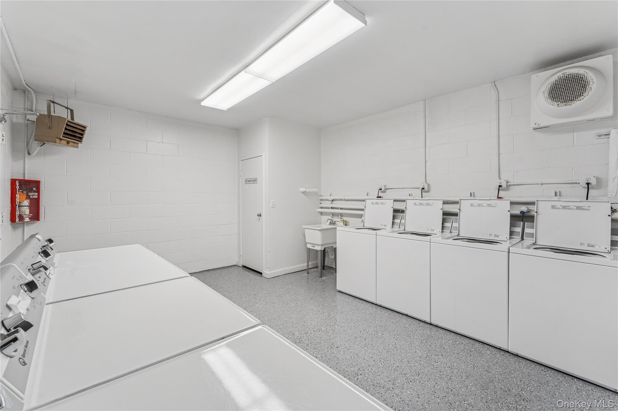 261 Dune Road Unit: 5 thumbnail 11