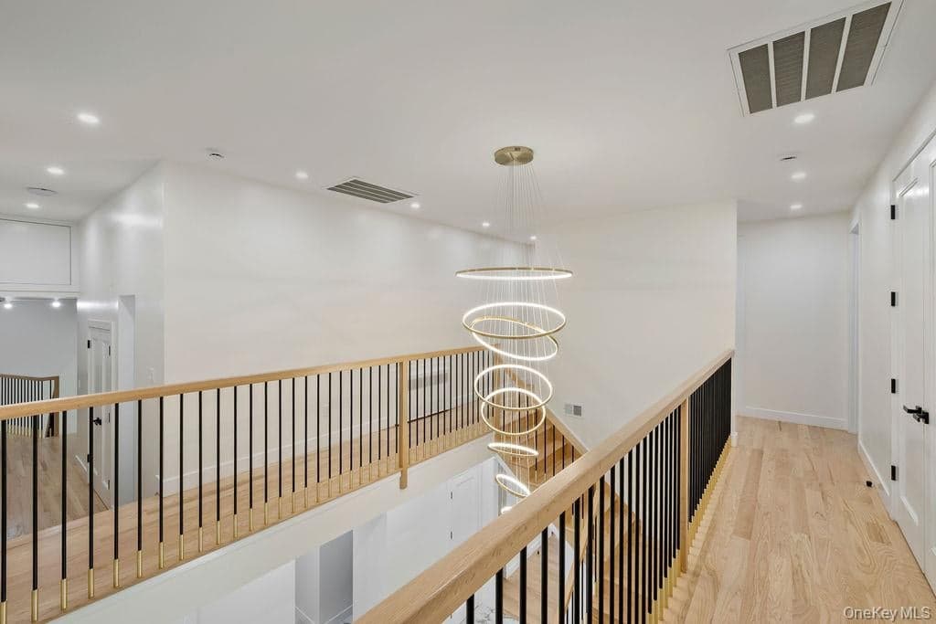 9 Wendover Lane thumbnail 18