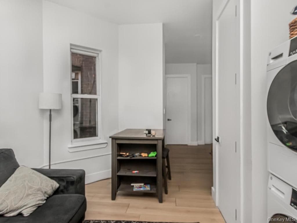 514 E 188th Street thumbnail 27