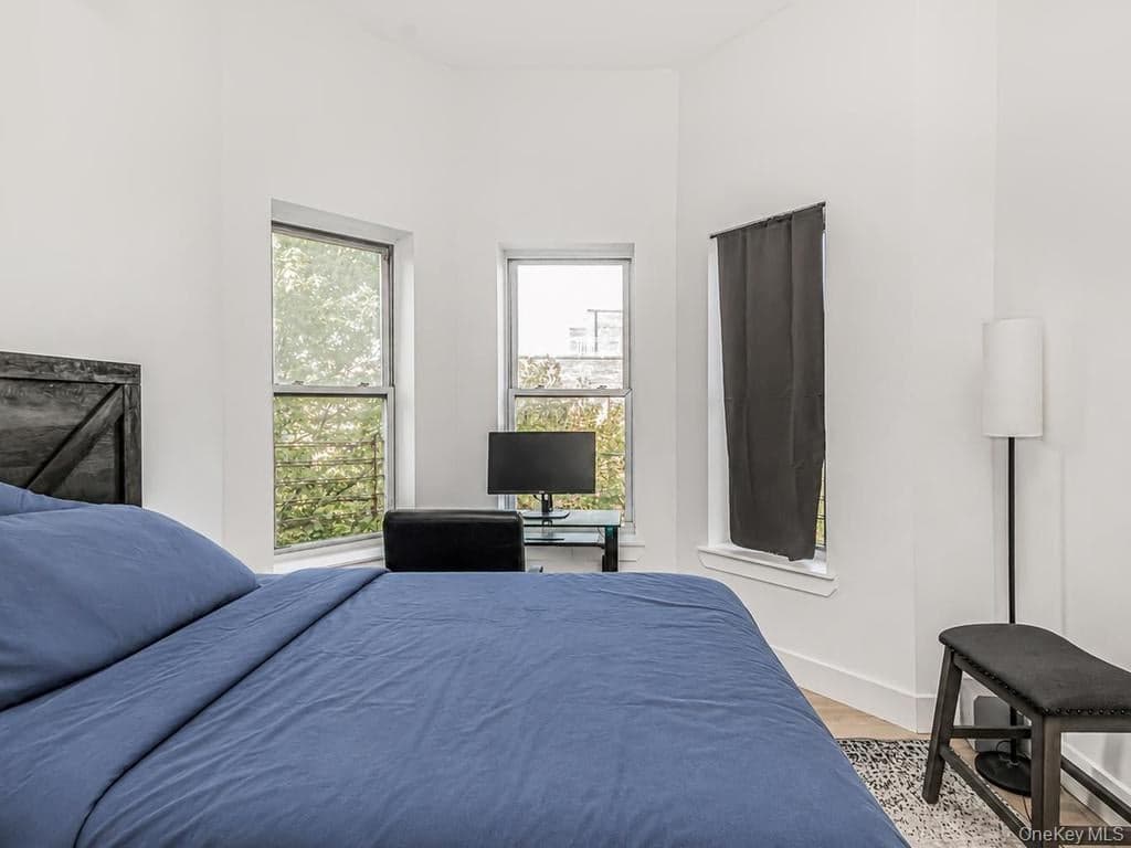 514 E 188th Street thumbnail 16