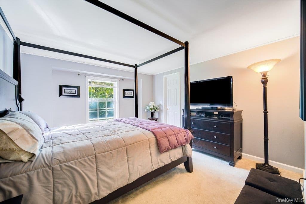 618 Hasbrouck Road thumbnail 17