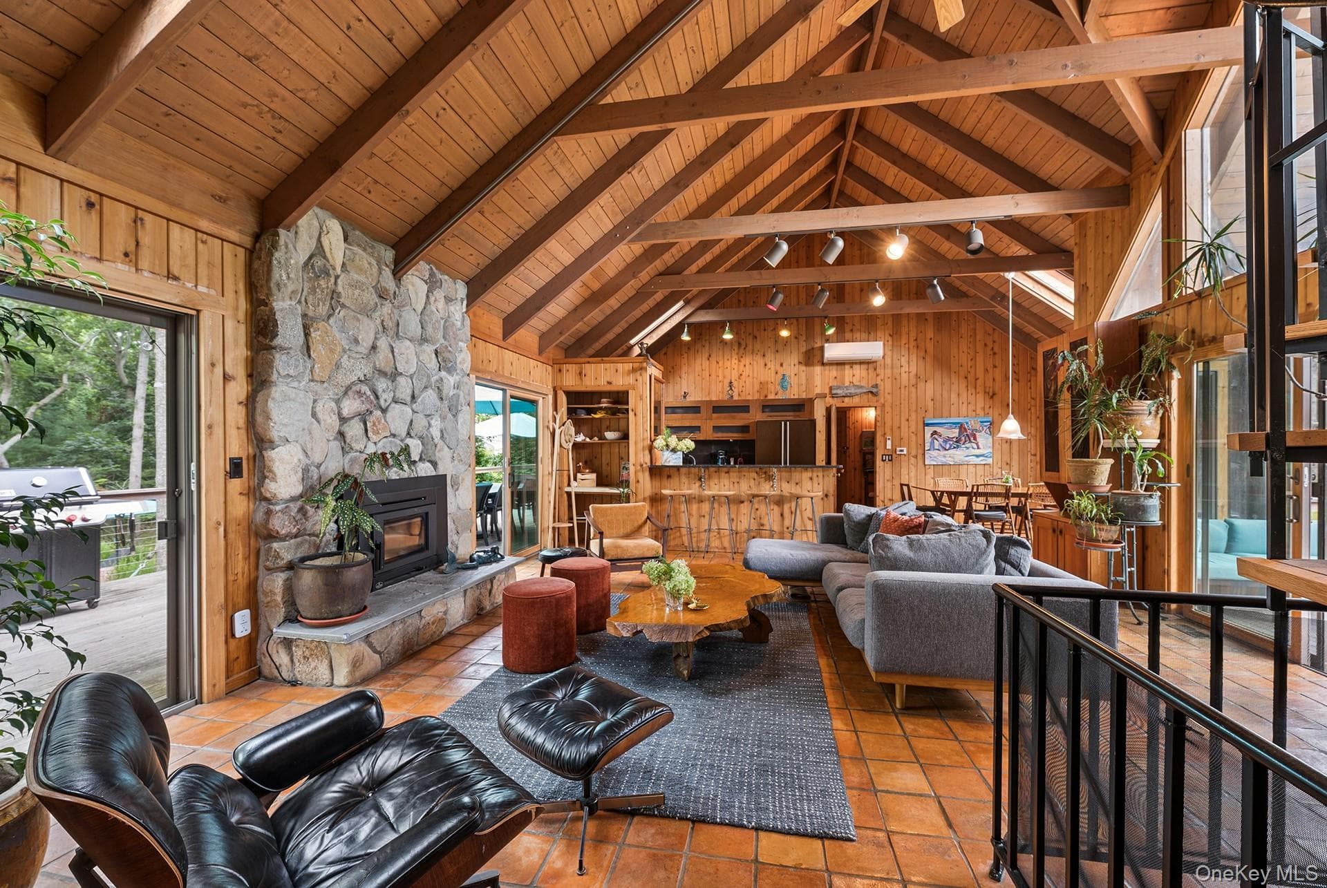 130 Laurel Drive thumbnail 9