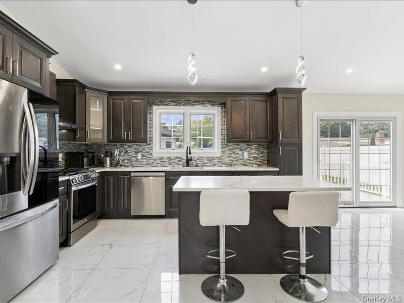 858 Prescott Street thumbnail 6