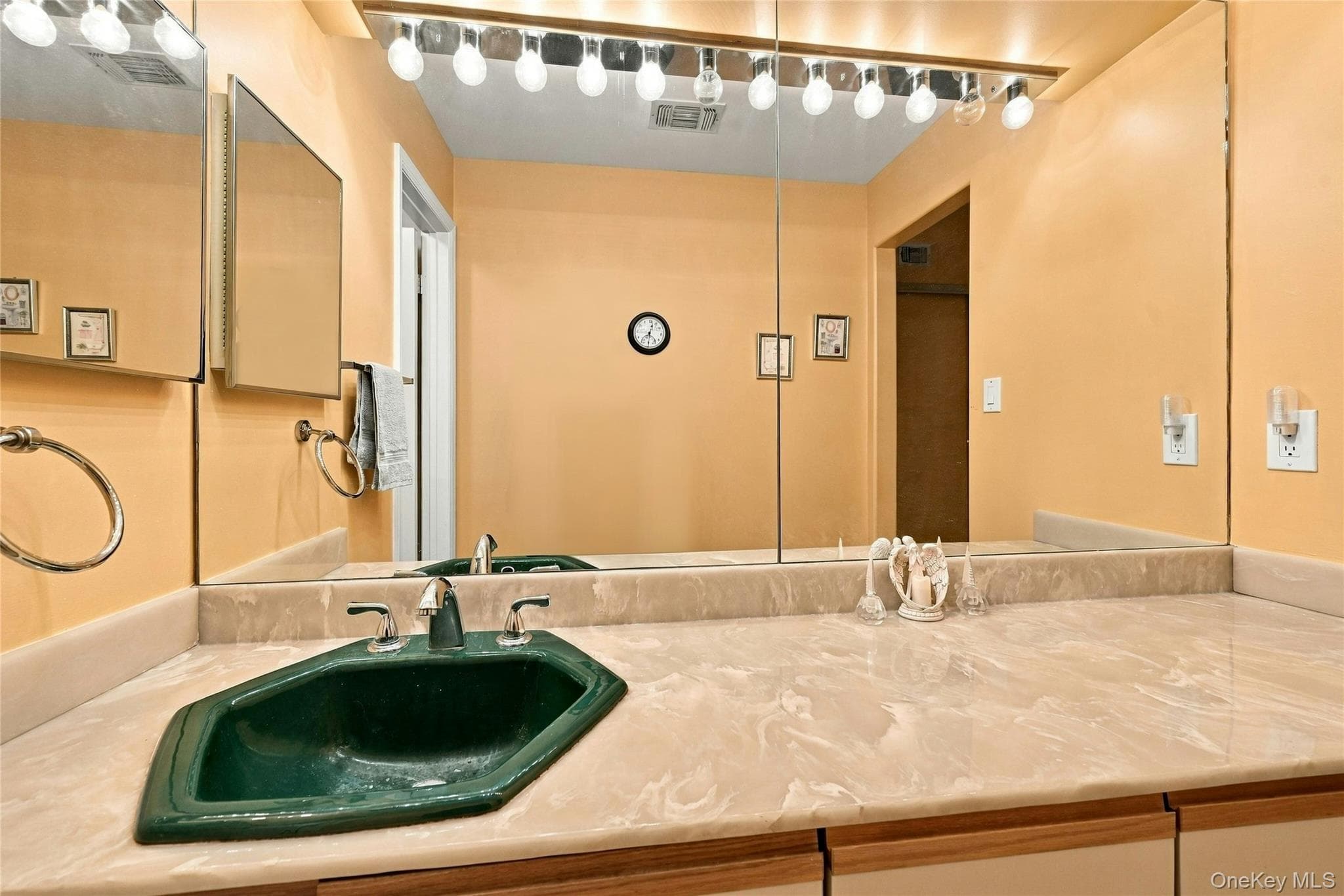 14 Flanders Court thumbnail 28