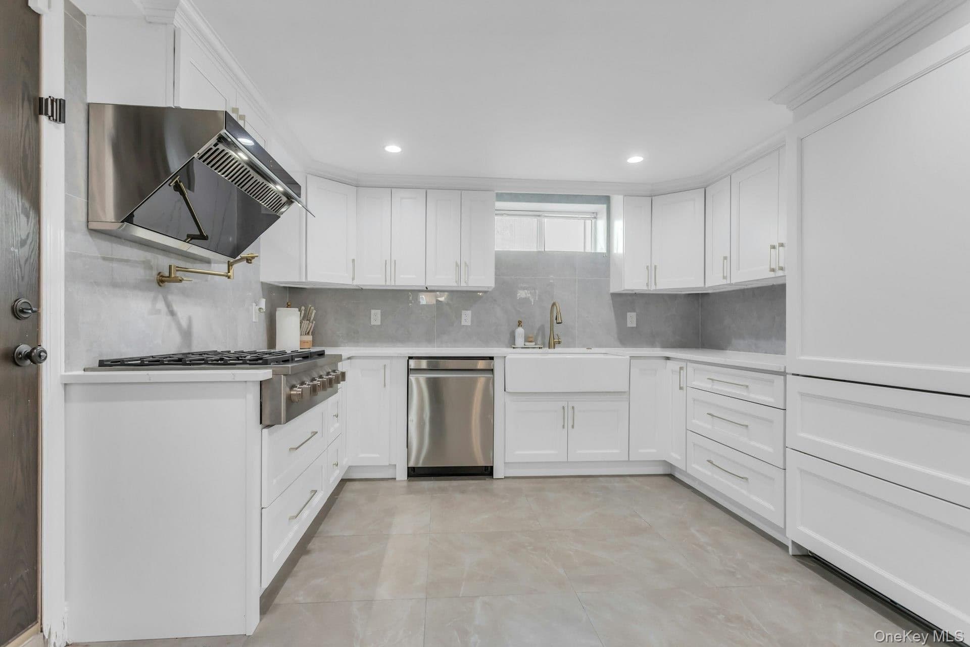 145-75 6th Avenue thumbnail 36