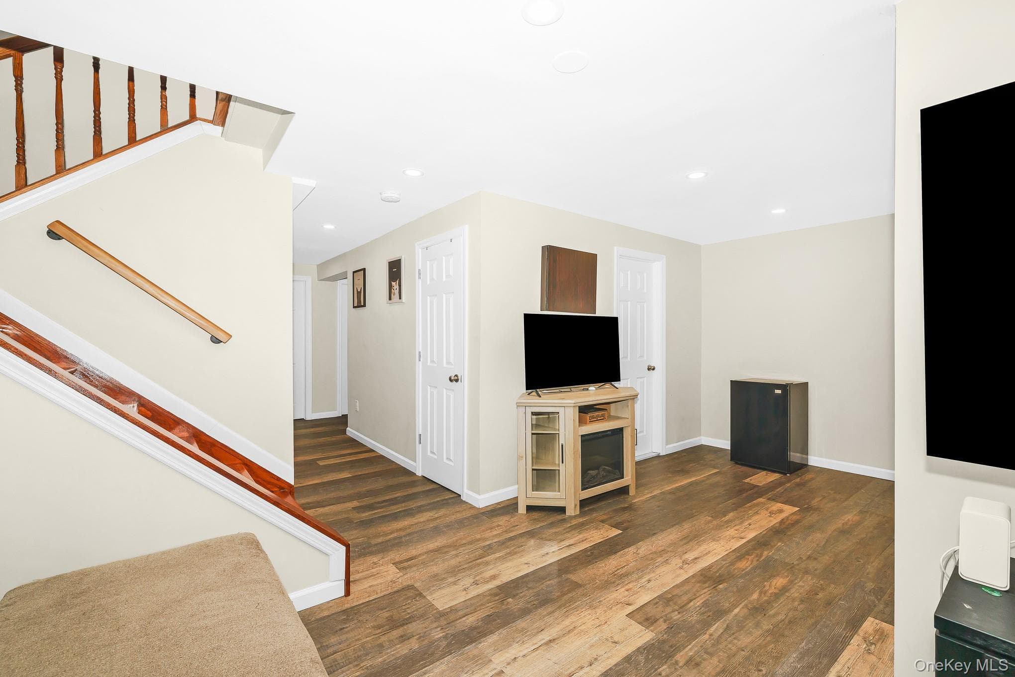 341 Avenue B thumbnail 30