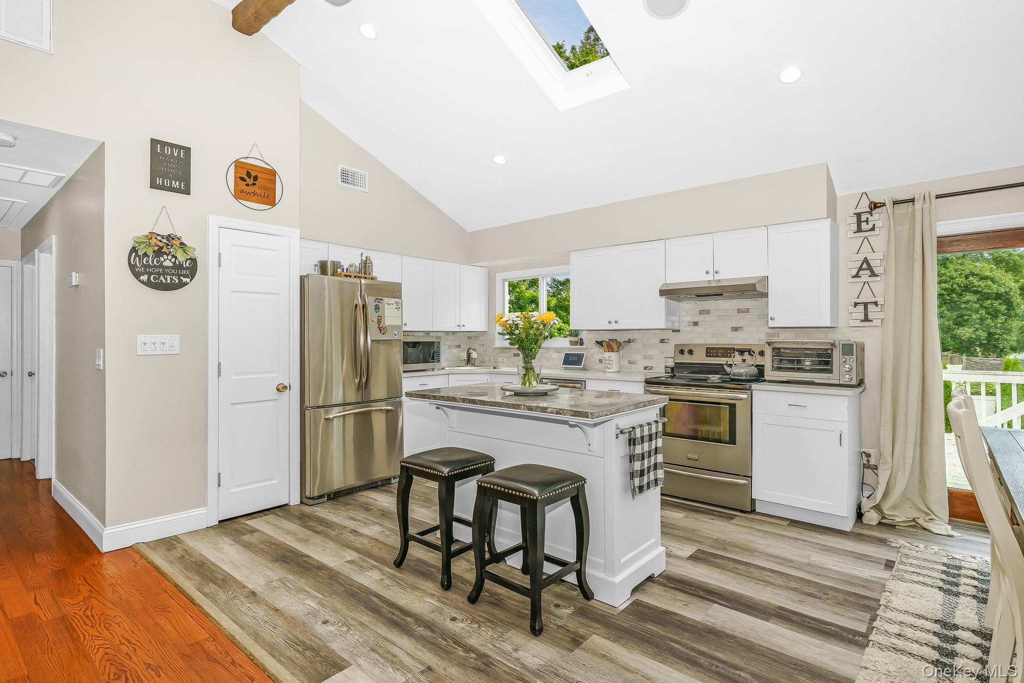 341 Avenue B thumbnail 9