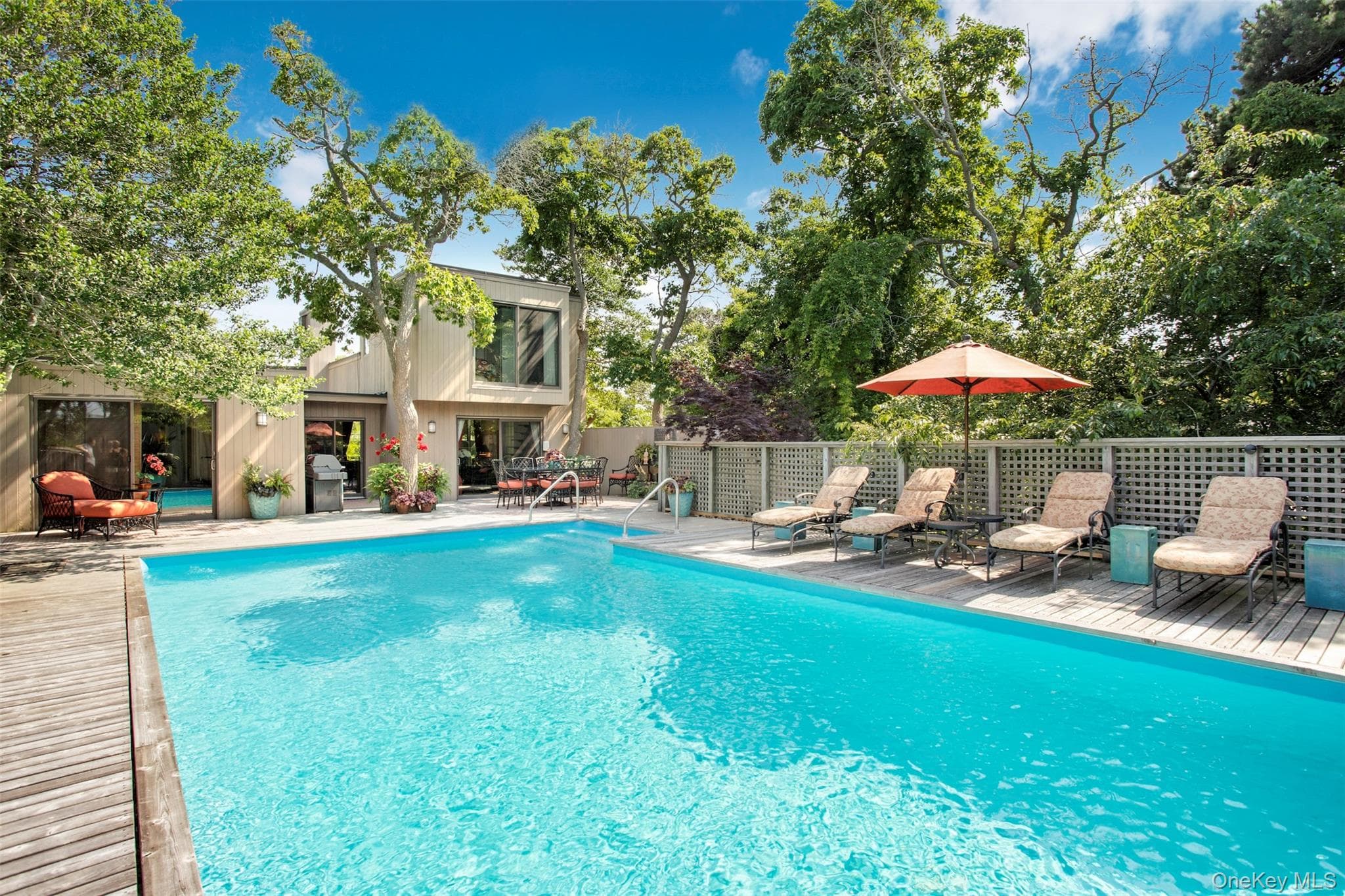 605 Shore Walk photo 1