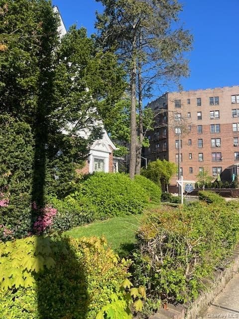 10922 Myrtle Avenue thumbnail 29