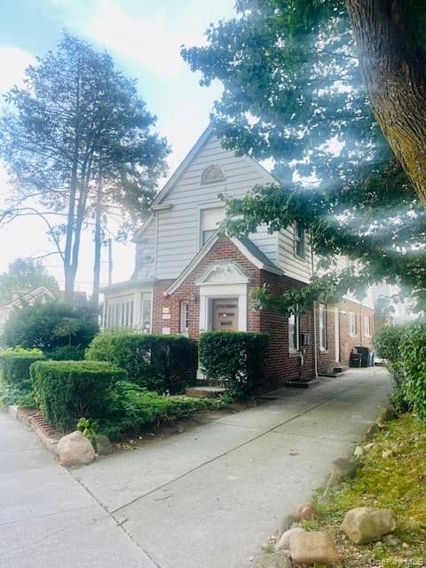 10922 Myrtle Avenue thumbnail 4