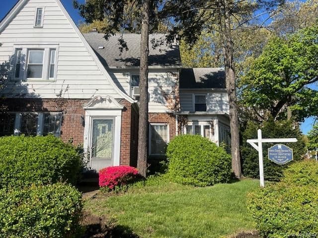 10922 Myrtle Avenue photo 1