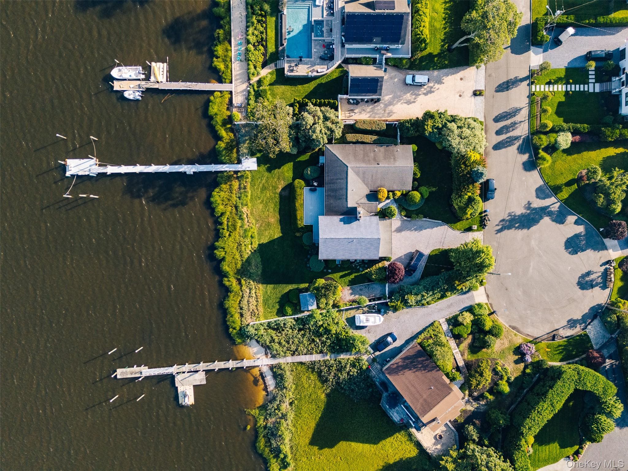 144 Crystal Beach Boulevard thumbnail 48