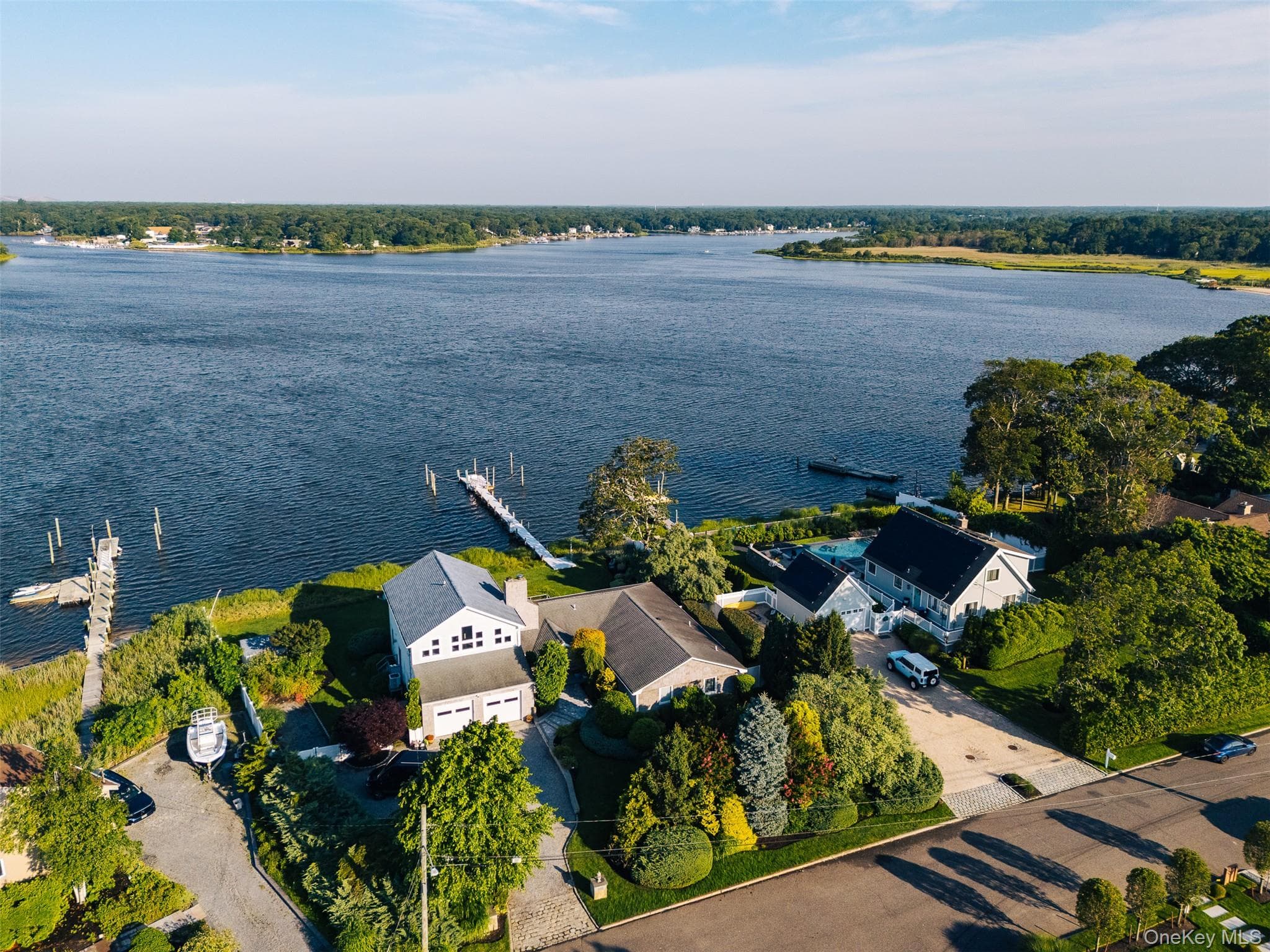144 Crystal Beach Boulevard thumbnail 47