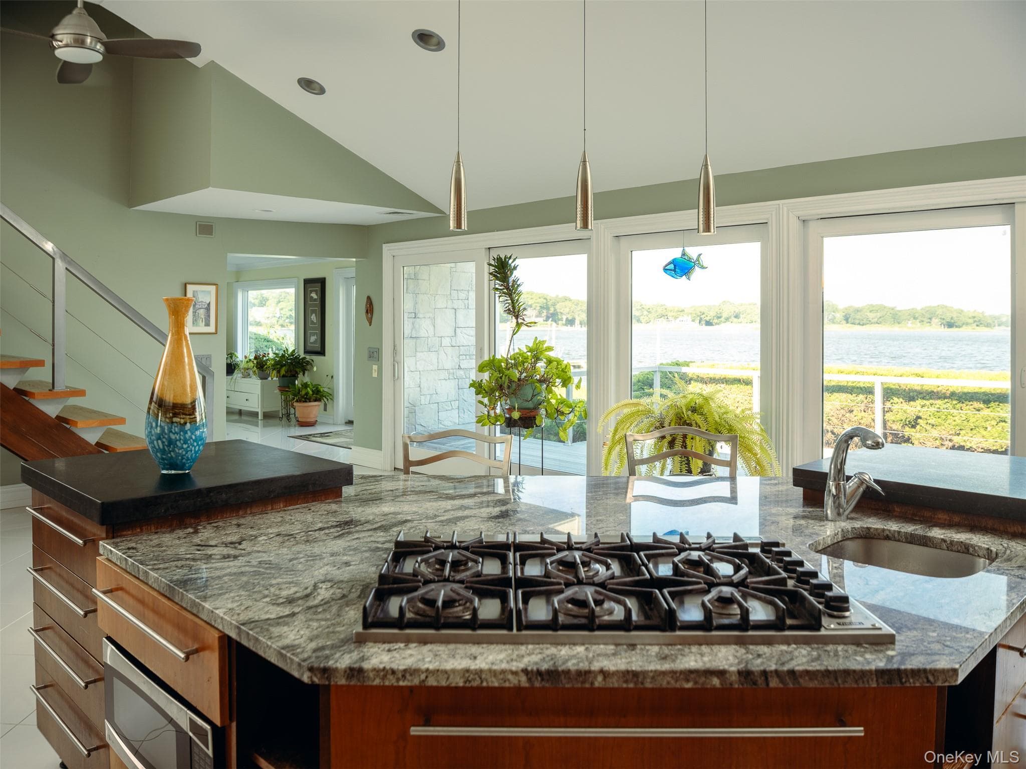 144 Crystal Beach Boulevard thumbnail 12