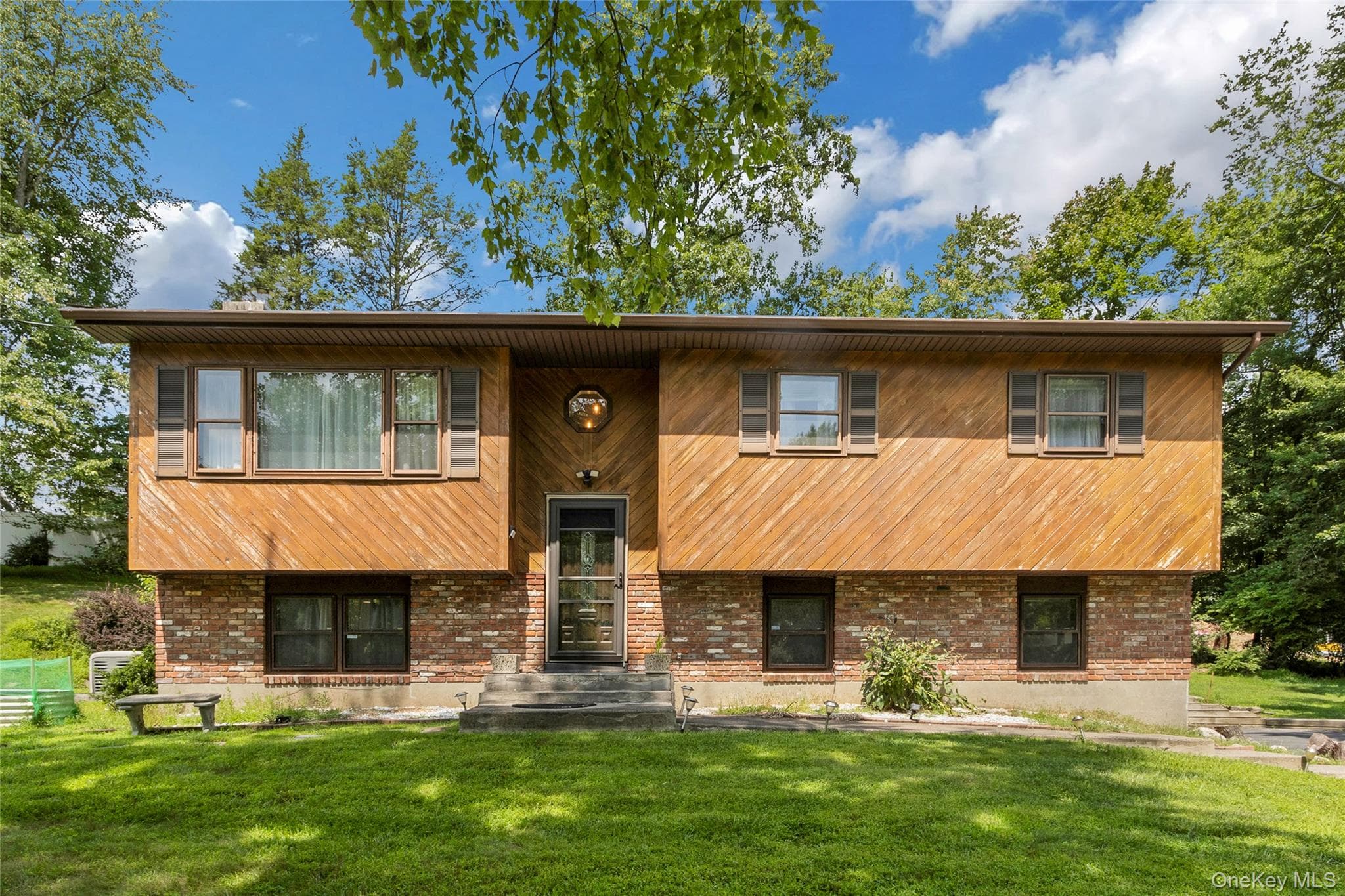 74 Heaton Road, Monroe