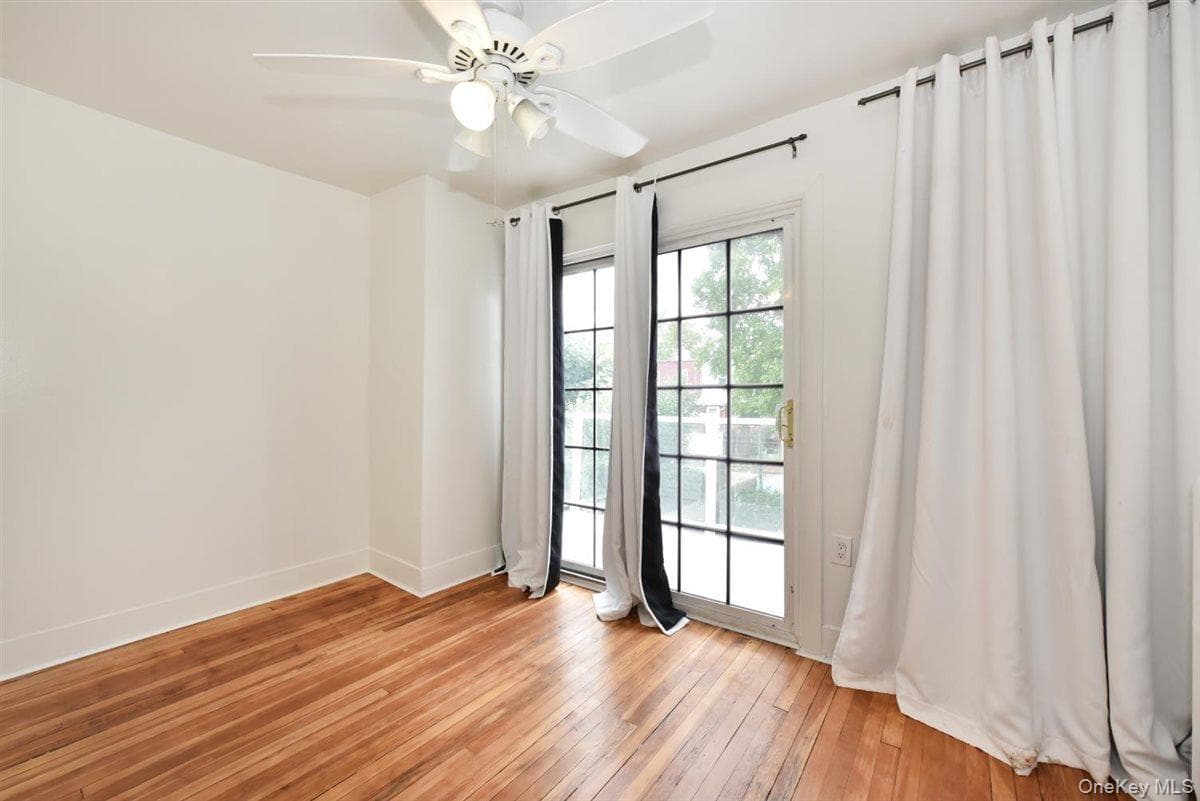 119-26 Inwood Street thumbnail 11