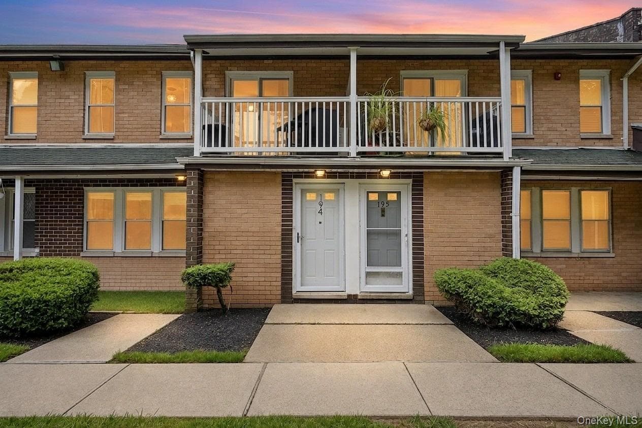 194 Artist Lake Drive Unit: 194, Middle Island