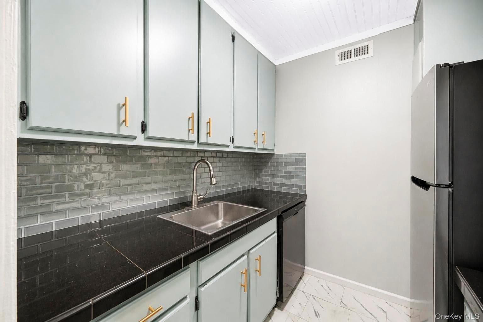 194 Artist Lake Drive Unit: 194 thumbnail 15