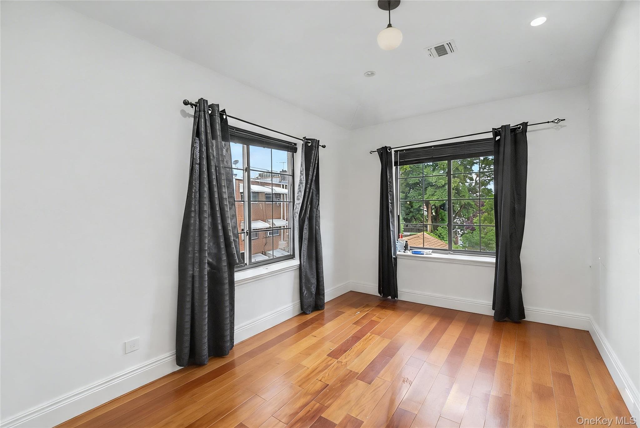 12-10 27th Avenue thumbnail 14