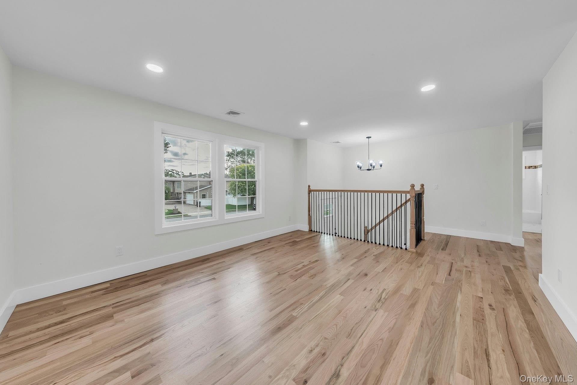 64 Skylark Drive thumbnail 9
