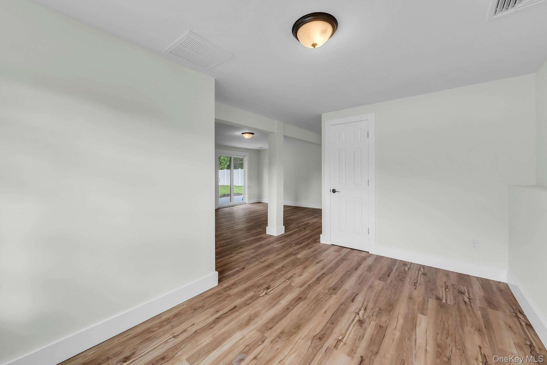 64 Skylark Drive thumbnail 18