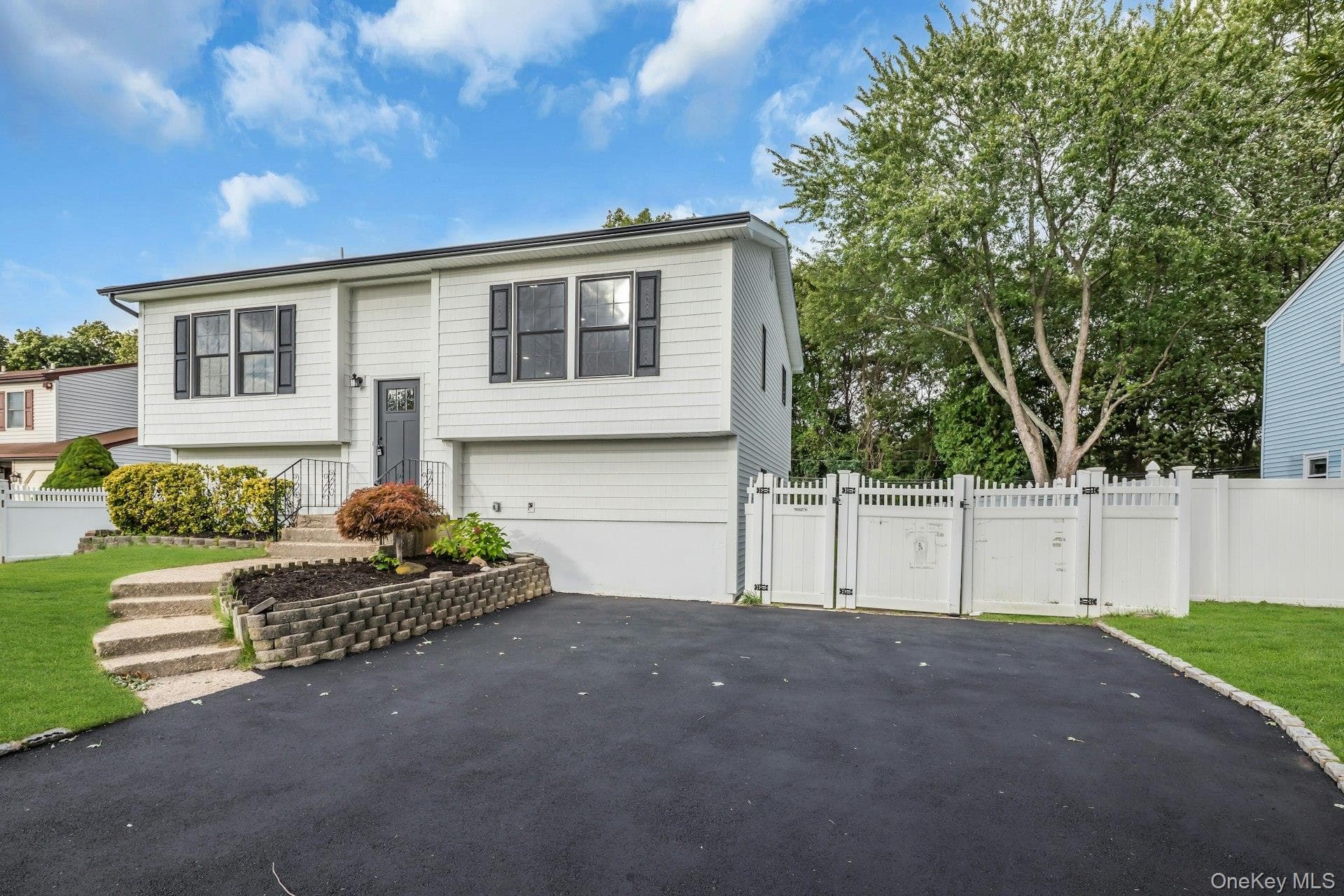 64 Skylark Drive thumbnail 26