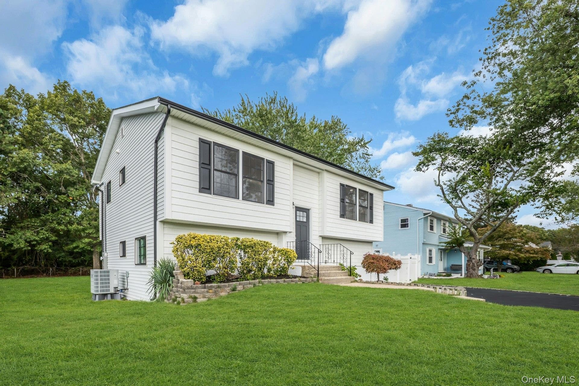64 Skylark Drive thumbnail 25