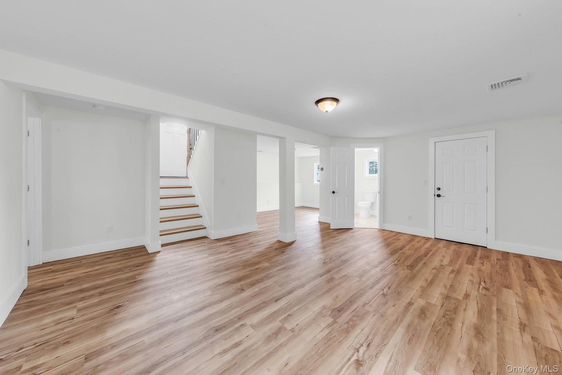 64 Skylark Drive thumbnail 15