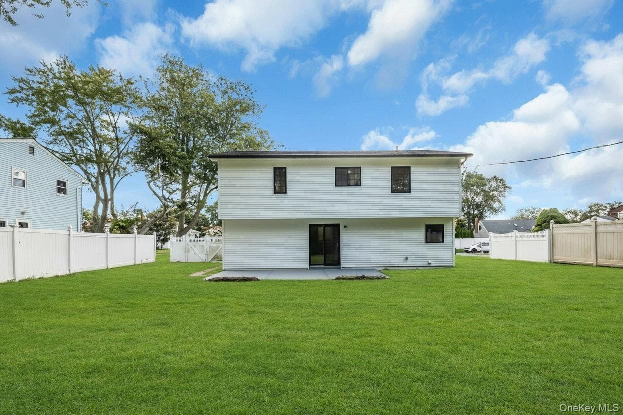 64 Skylark Drive thumbnail 22