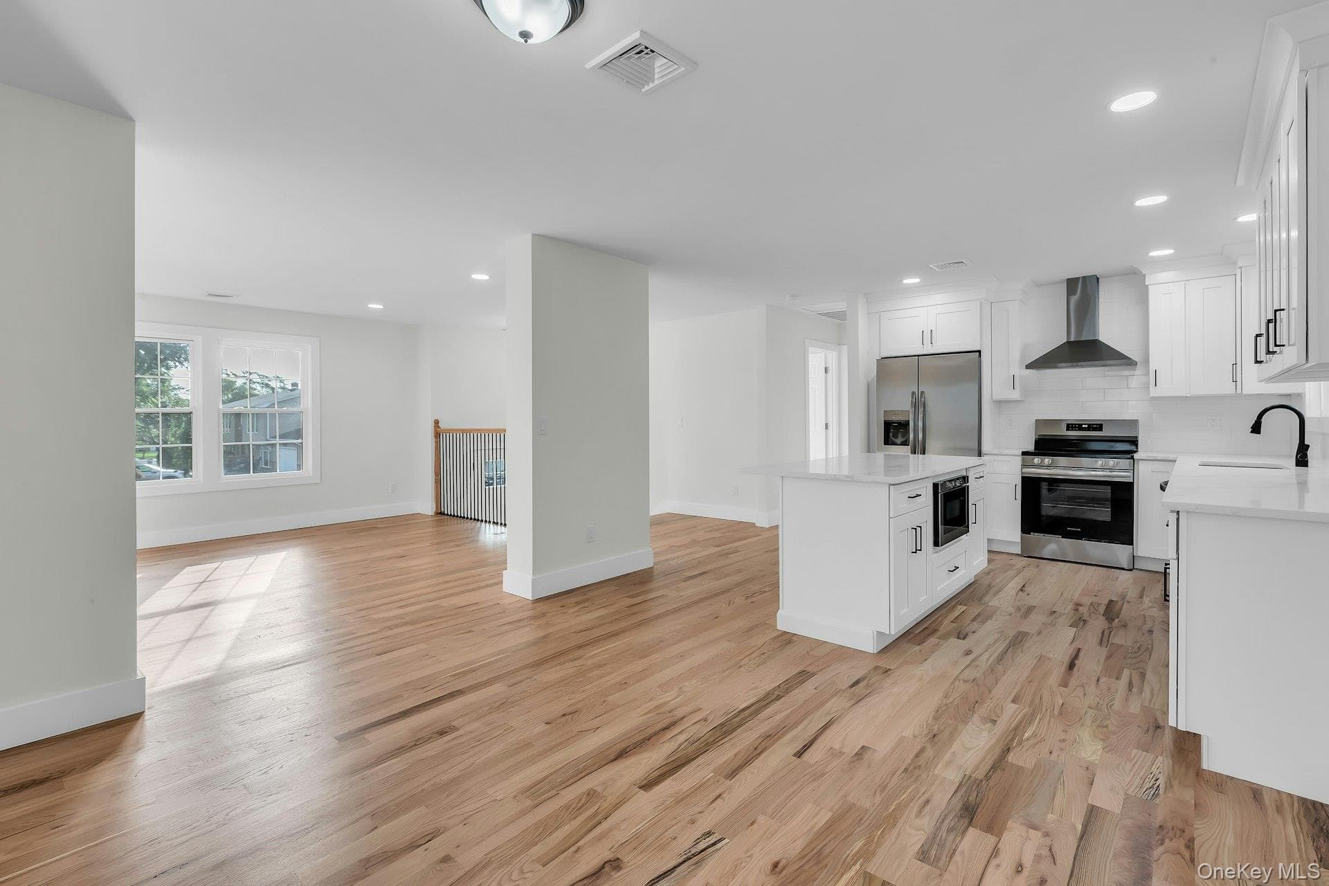 64 Skylark Drive thumbnail 11