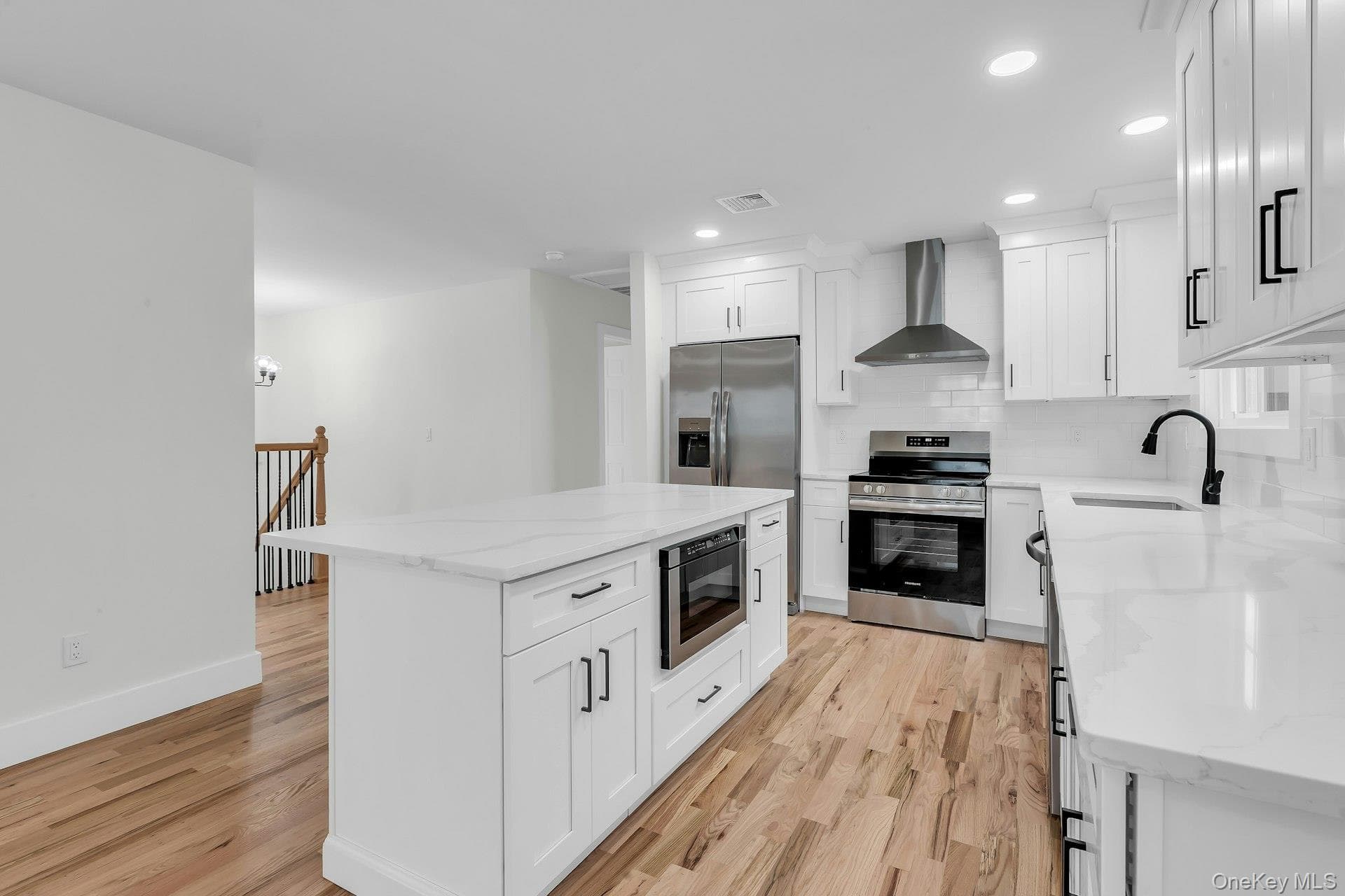 64 Skylark Drive thumbnail 2
