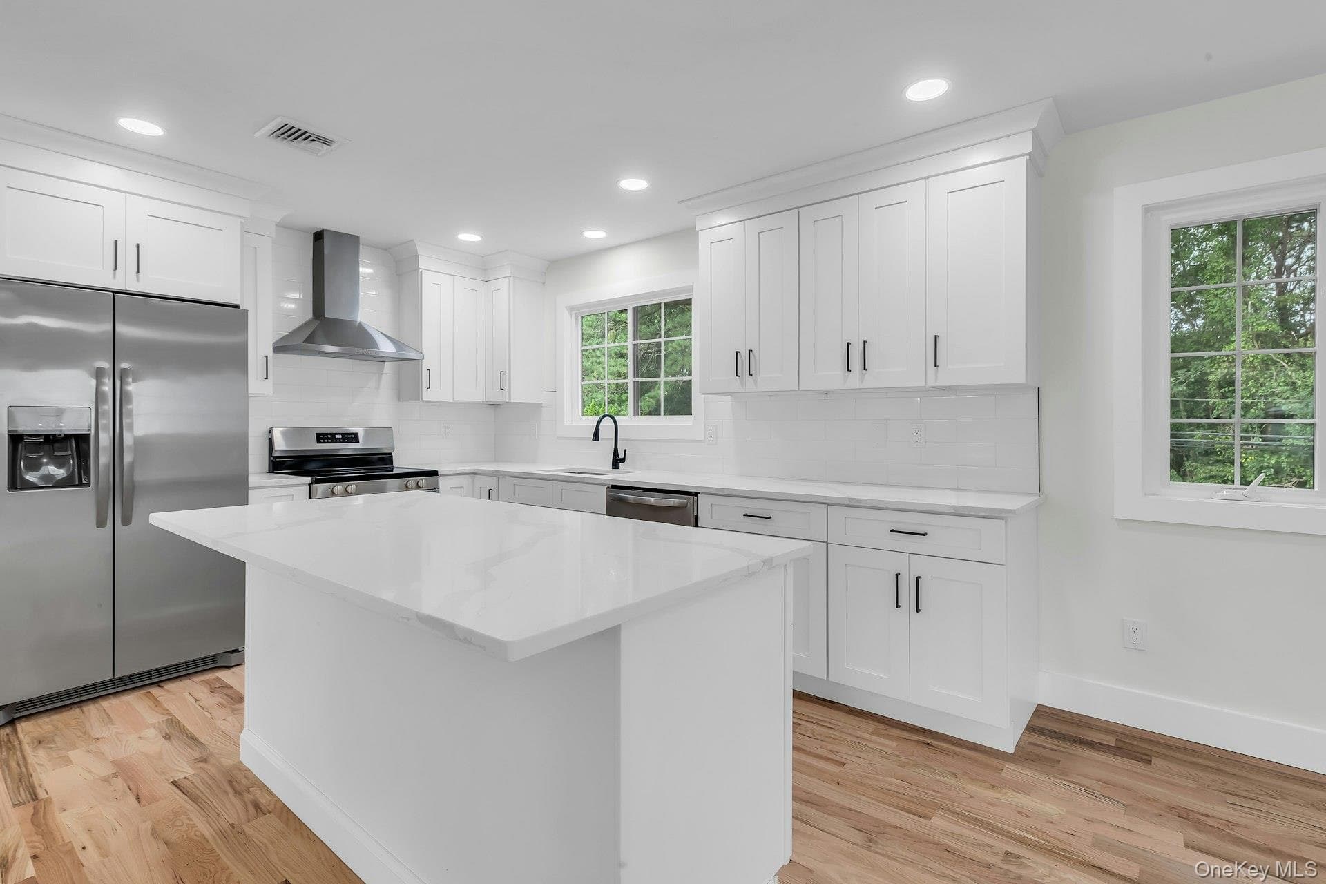 64 Skylark Drive thumbnail 12